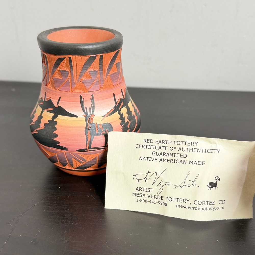 Red Earth Pottery Artist Signed Navajo Native American Hand Painted Vase 4.5"
